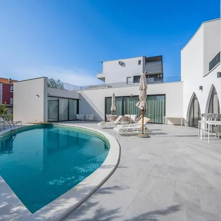 Luxury Cordelia - Sibenik, Pool&sauna * Srima