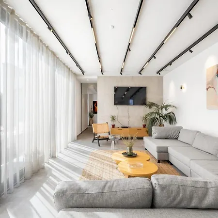 Luxury Cordelia - Sibenik, Pool And Sauna Villa *