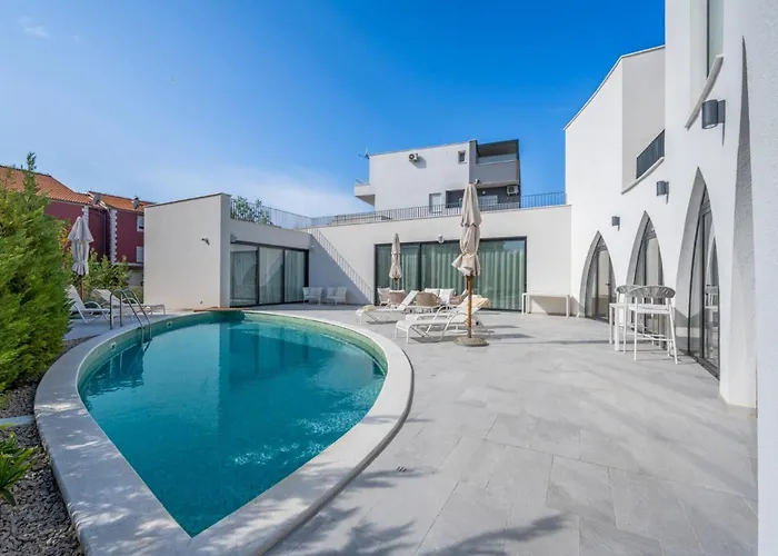 Luxury Cordelia - Sibenik, Pool And Sauna * Srima